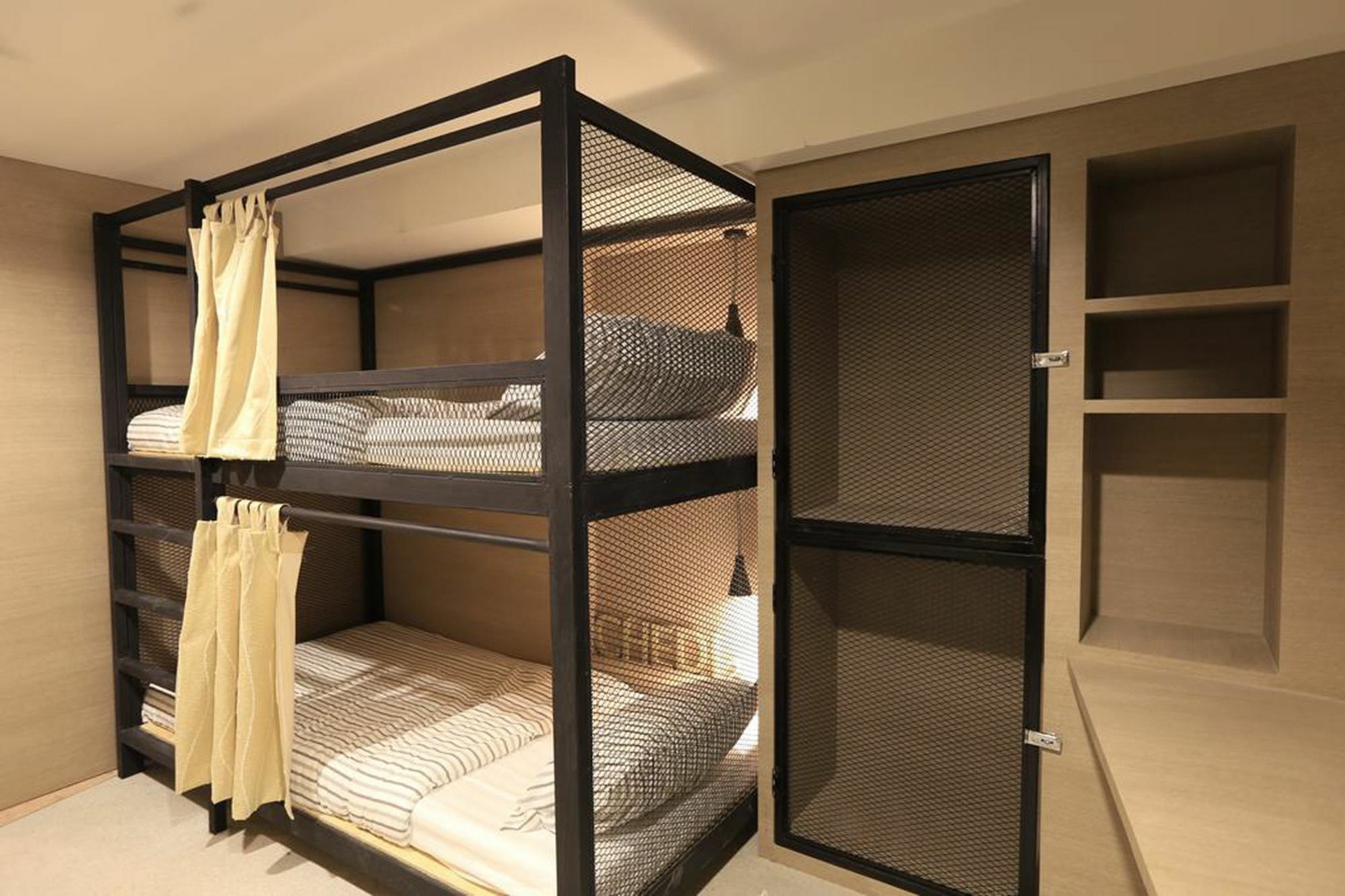 פטצ'אבורי Chedi View Hostel מראה חיצוני תמונה